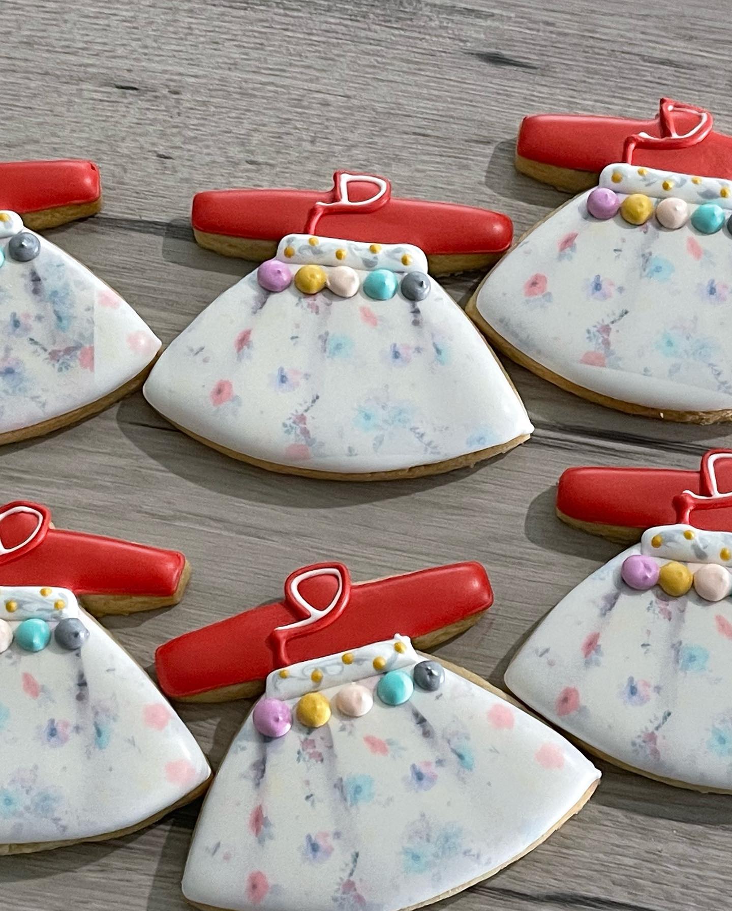 hanbok cookies (12) 1 dozen (12) - Ladybug bake shop