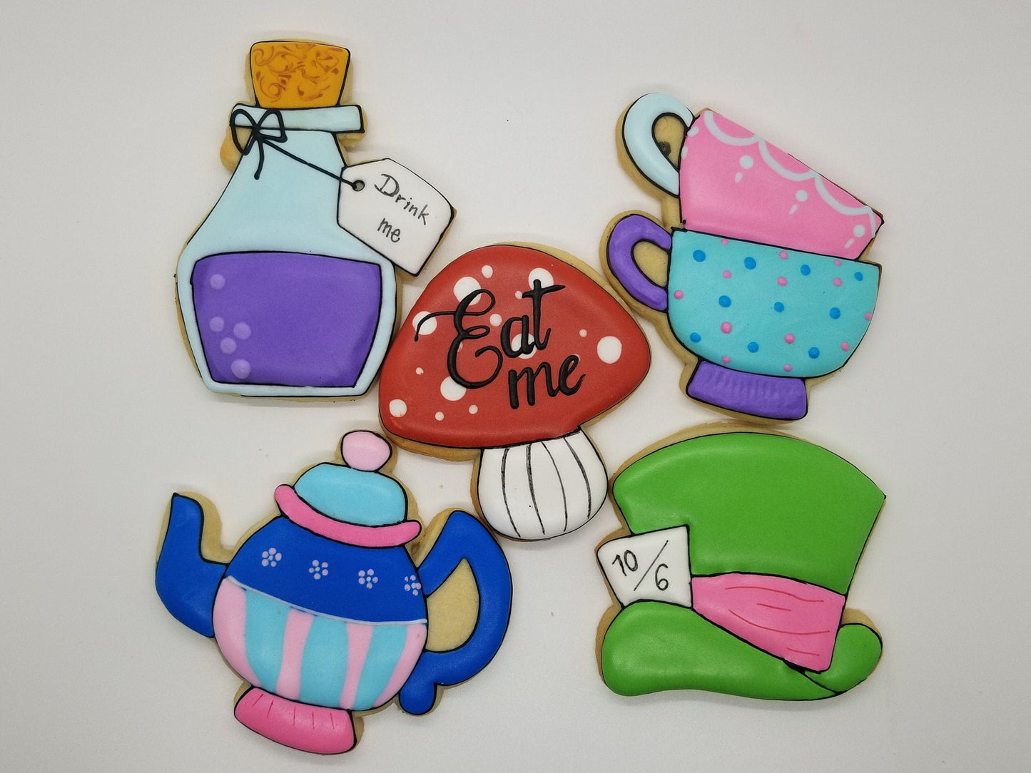 Alice in wonderland cookies (Inspired) One Dozen (12) - Ladybug bake shop