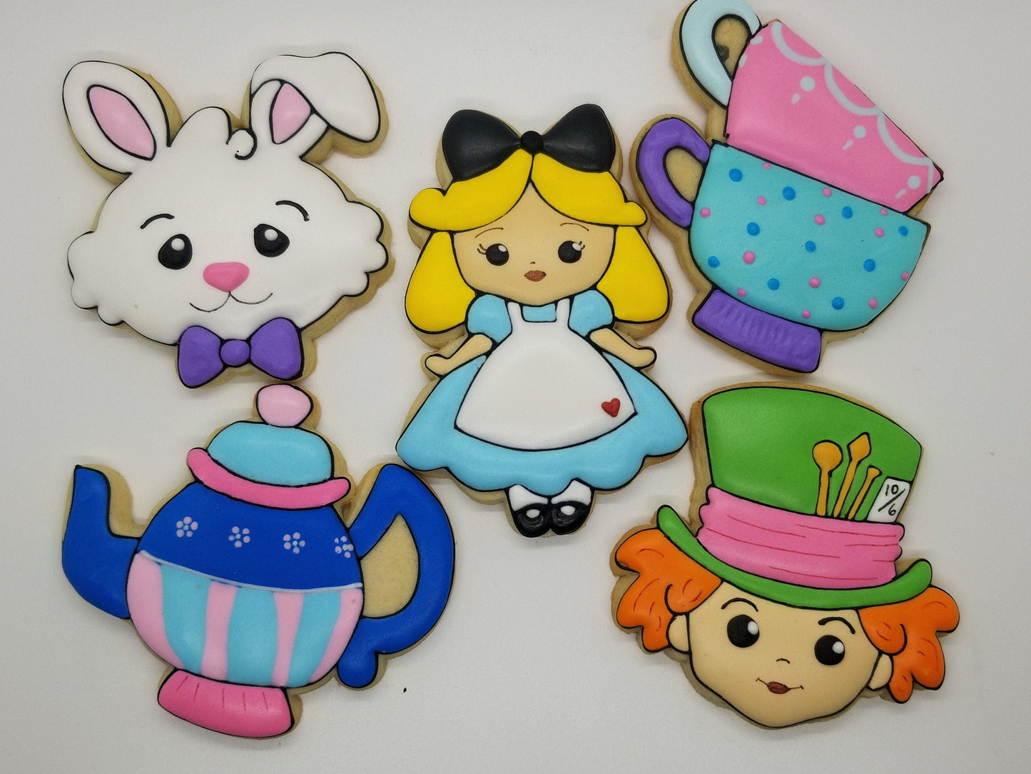 Alice in wonderland cookies (Inspired) One Dozen (12) - Ladybug bake shop