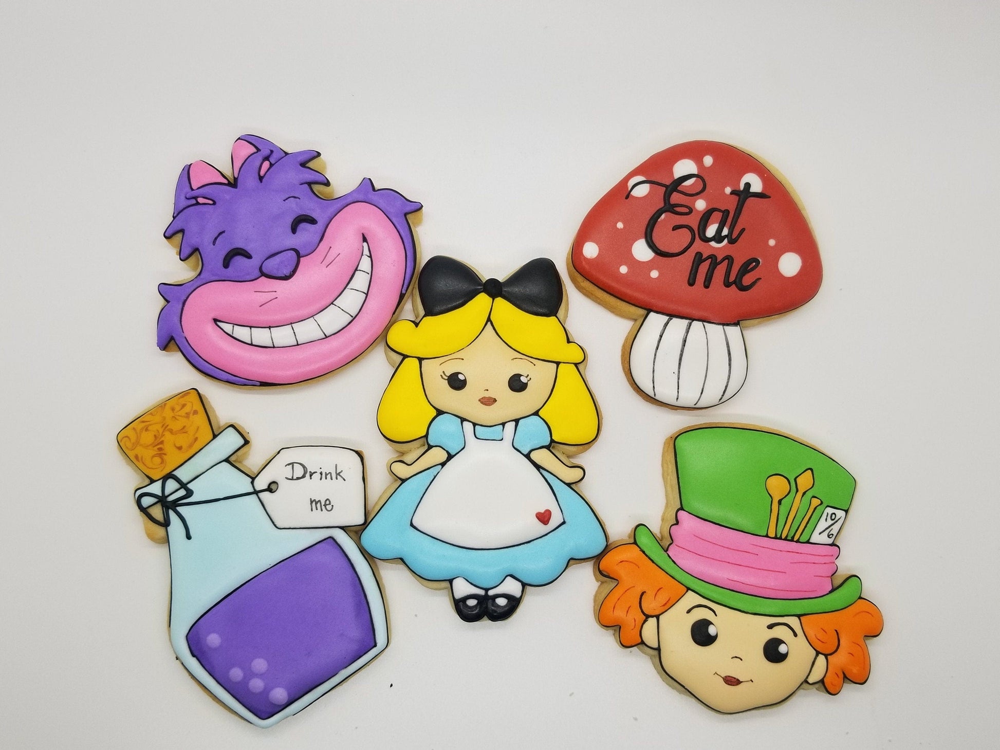 Alice in wonderland cookies (Inspired) One Dozen (12) - Ladybug bake shop