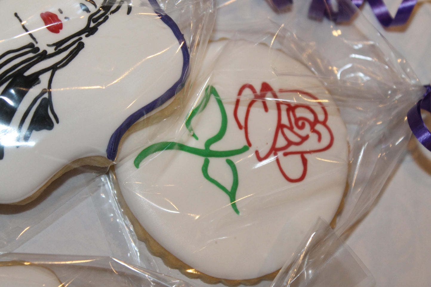 Selena cookies One Dozen (12) - Ladybug bake shop