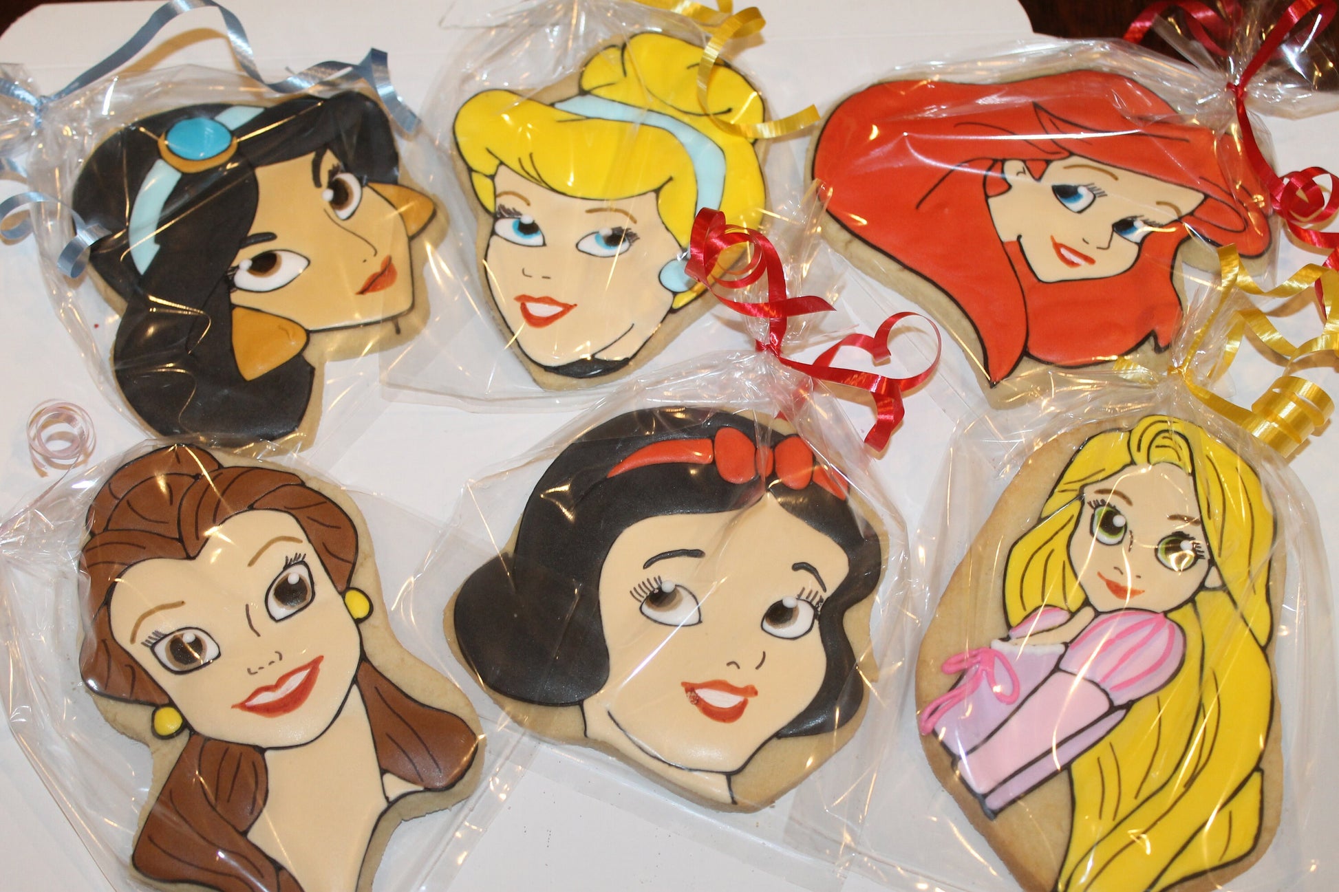 Princess cookies 1 dozen (12) - Ladybug bake shop