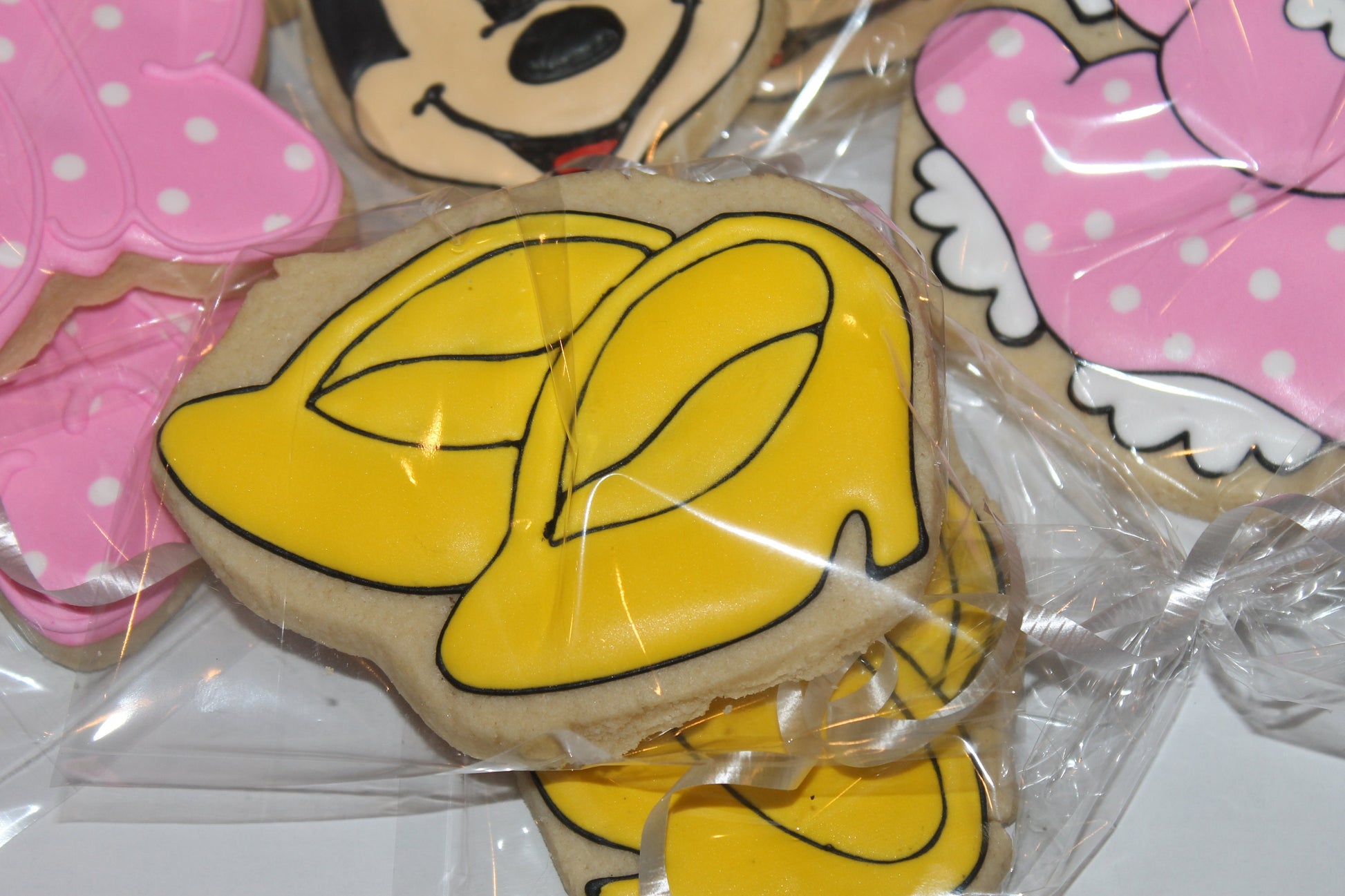 Minnie cookies  One Dozen (12) - Ladybug bake shop