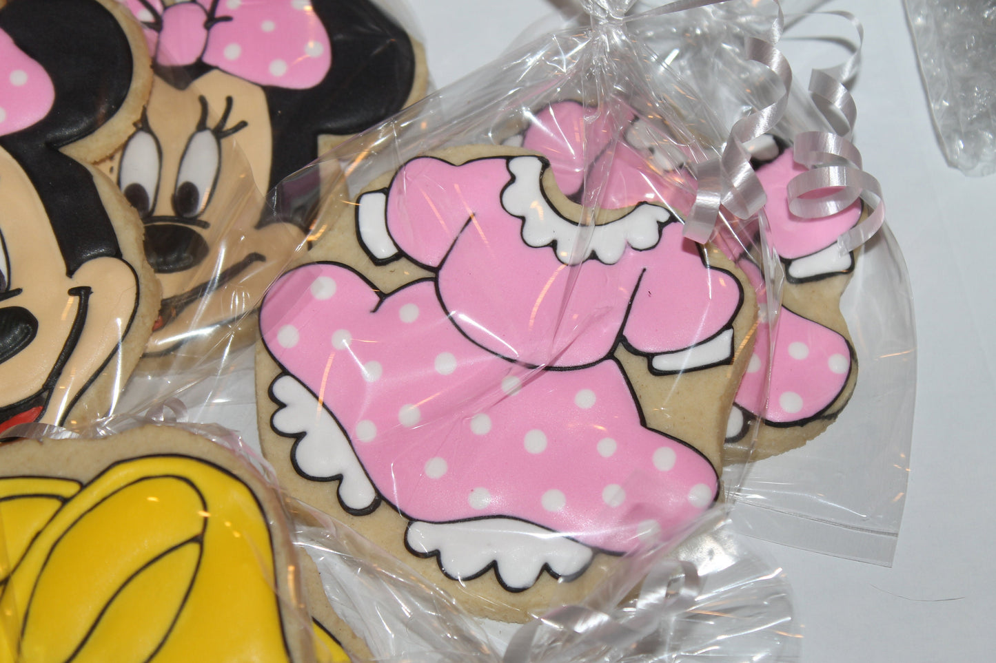 Minnie cookies  One Dozen (12) - Ladybug bake shop