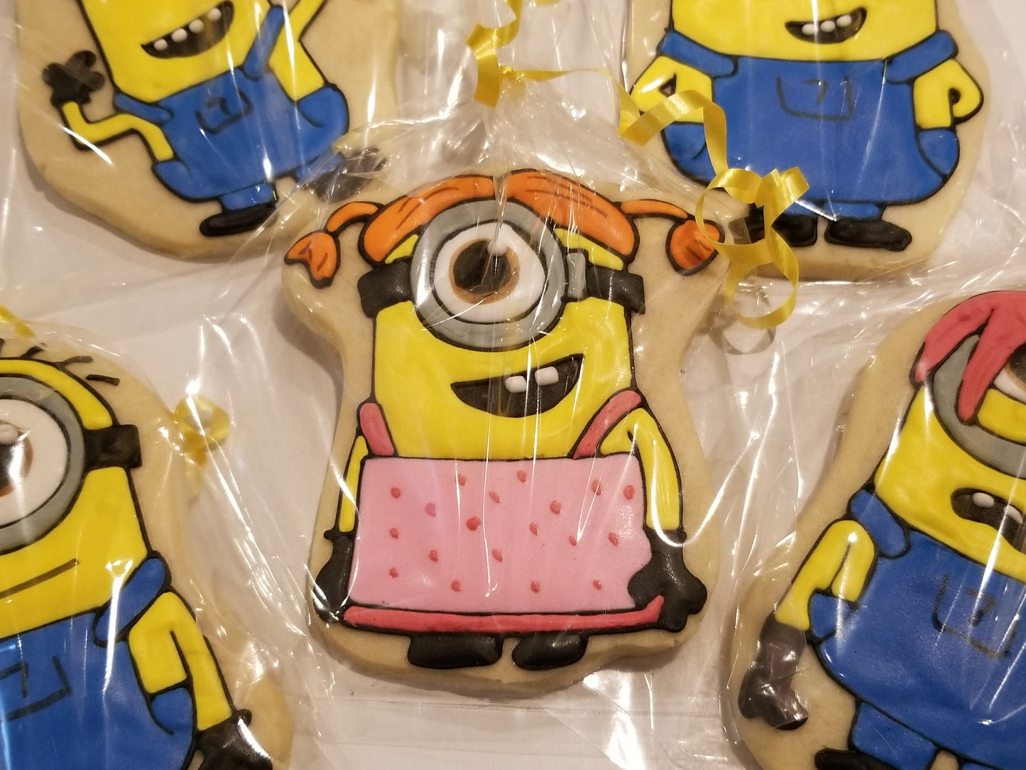 minion cookies (inspired by despicable me) One Dozen (12) - Ladybug bake shop