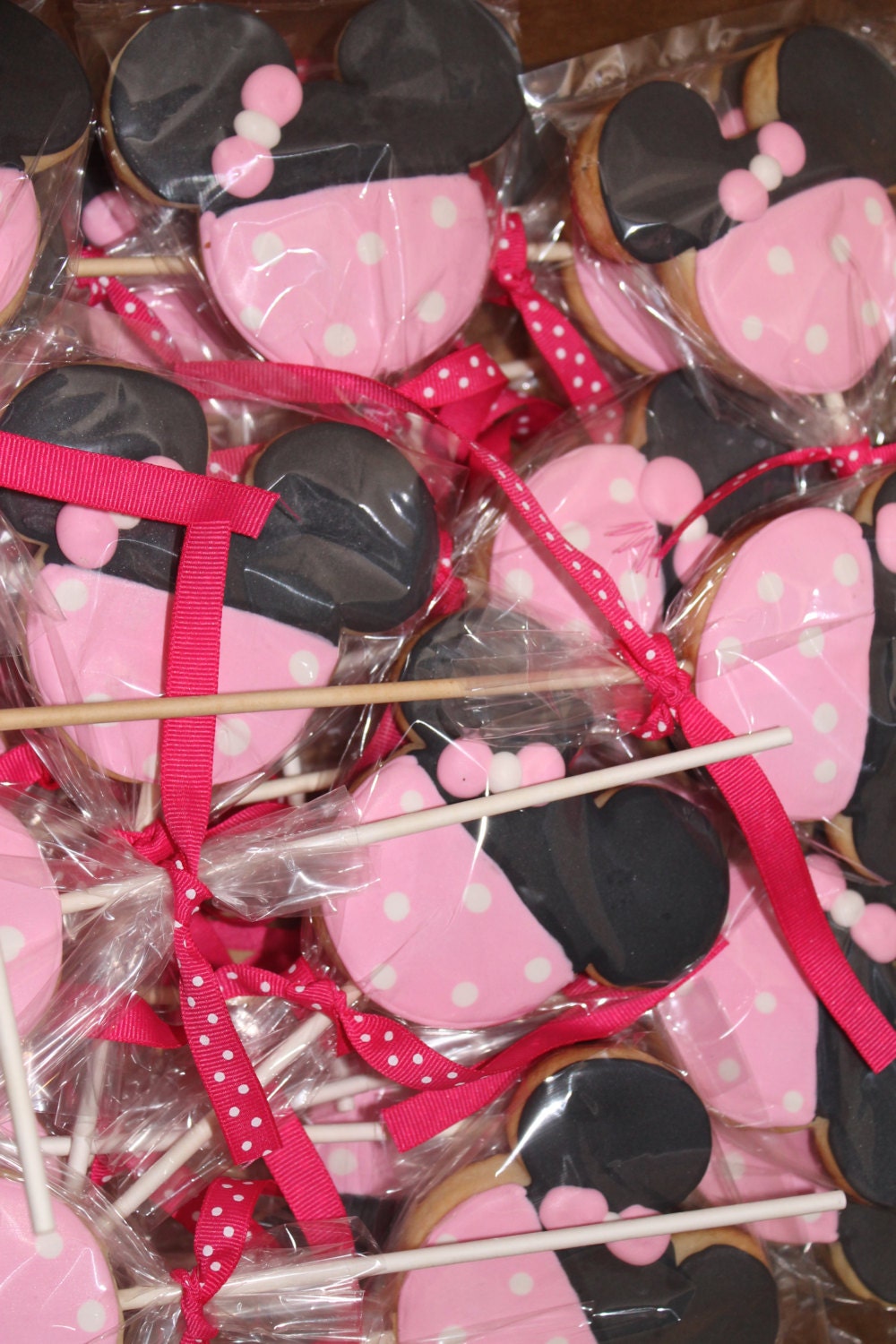 Minnie  Cookies (Inspired by Minnie Mouse )  One Dozen 12 - Ladybug bake shop